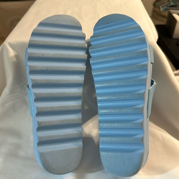 Reef 🩴 - Picture 3 of 3